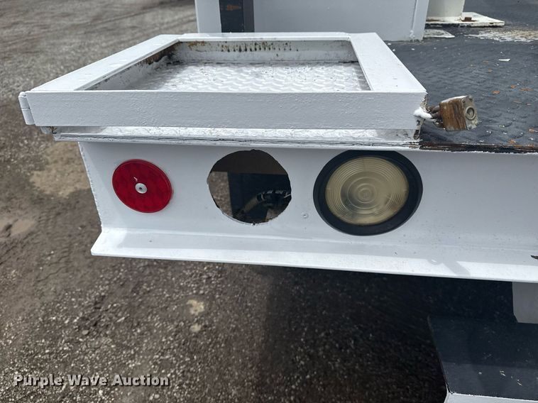 image for item EG5904 2000 Ford F350 Super Duty bucket truck