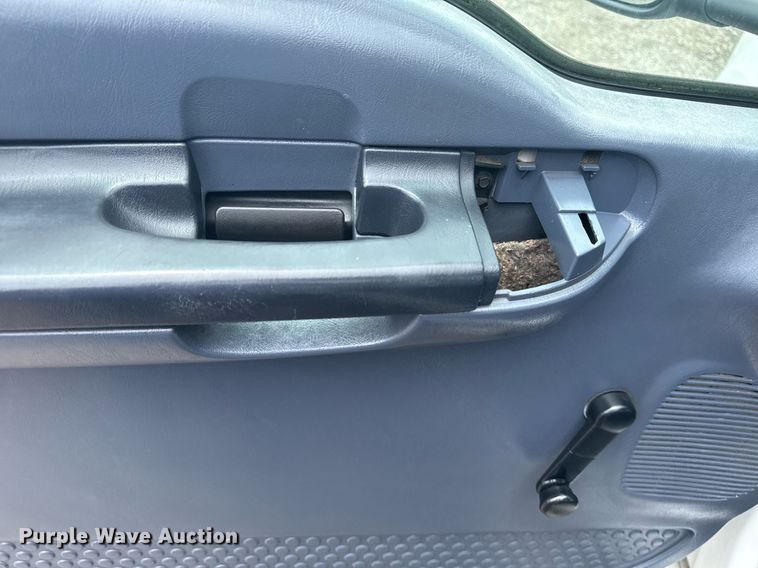 image for item EG5904 2000 Ford F350 Super Duty bucket truck