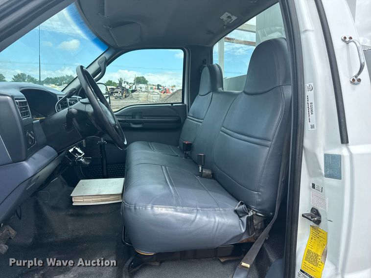 image for item EG5904 2000 Ford F350 Super Duty bucket truck