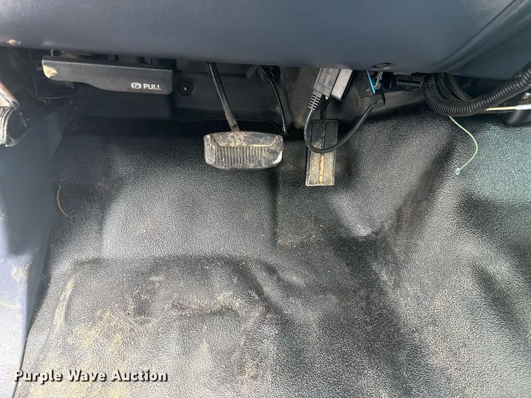 image for item EG5904 2000 Ford F350 Super Duty bucket truck