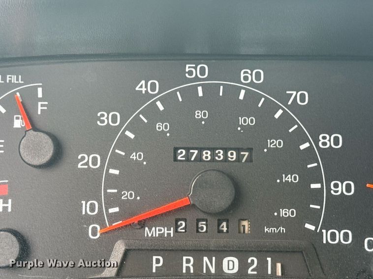 image for item EG5904 2000 Ford F350 Super Duty bucket truck