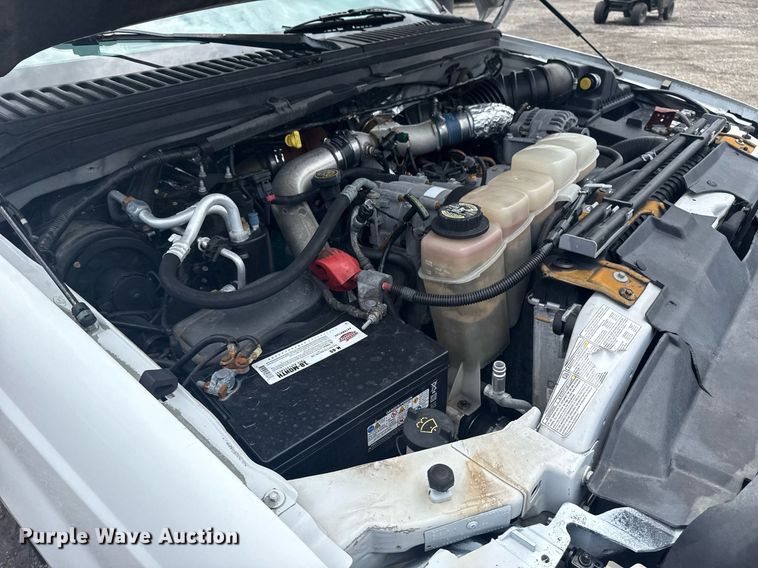 image for item EG5904 2000 Ford F350 Super Duty bucket truck