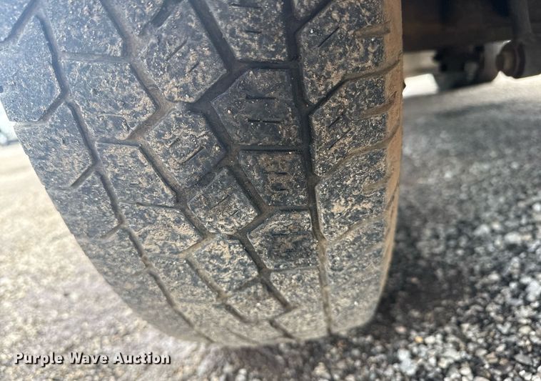 image for item EG5904 2000 Ford F350 Super Duty bucket truck