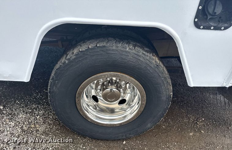 image for item EG5904 2000 Ford F350 Super Duty bucket truck