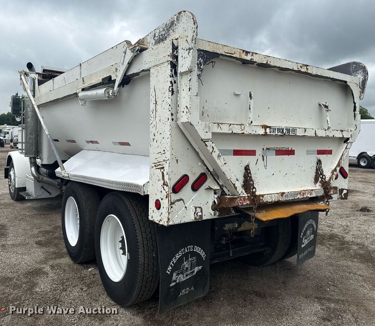 image for item EG5925 1996 Peterbilt 378 dump truck