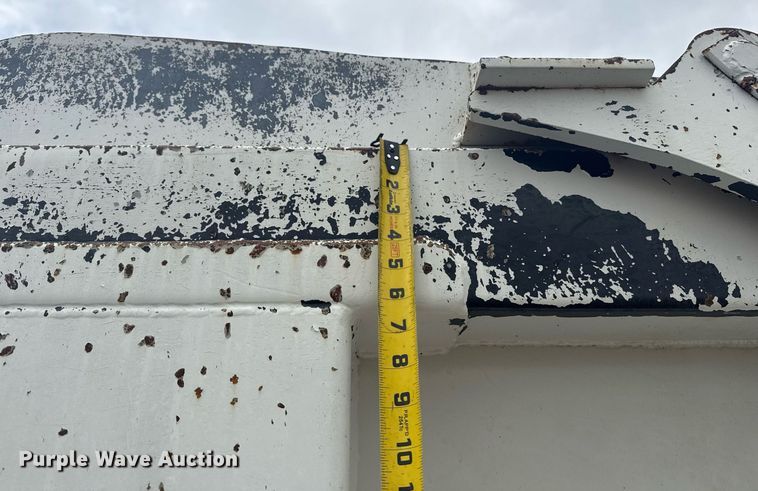 image for item EG5925 1996 Peterbilt 378 dump truck