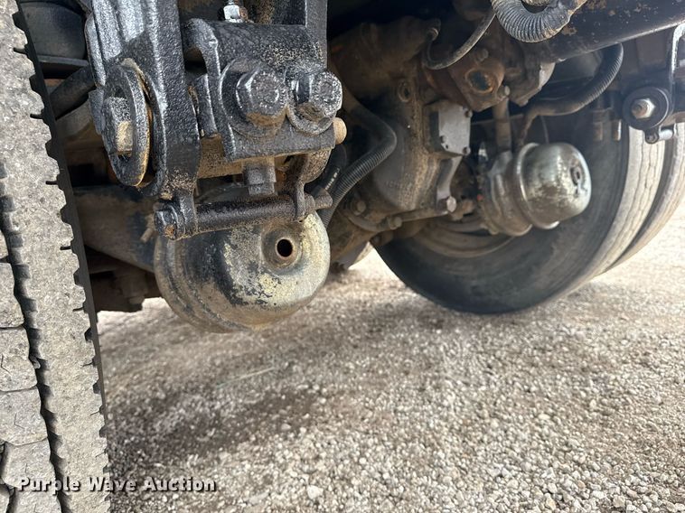 image for item EG5925 1996 Peterbilt 378 dump truck