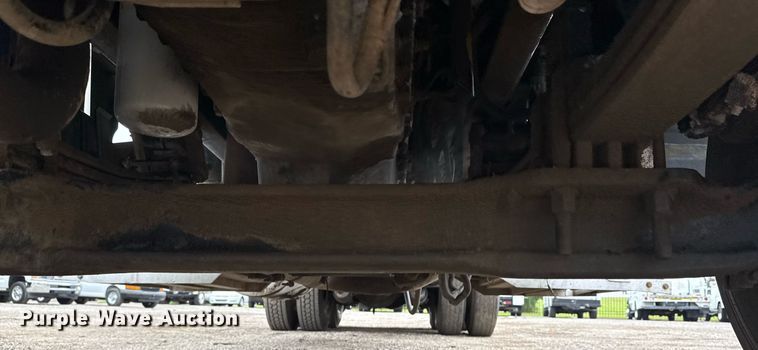 image for item EG5925 1996 Peterbilt 378 dump truck