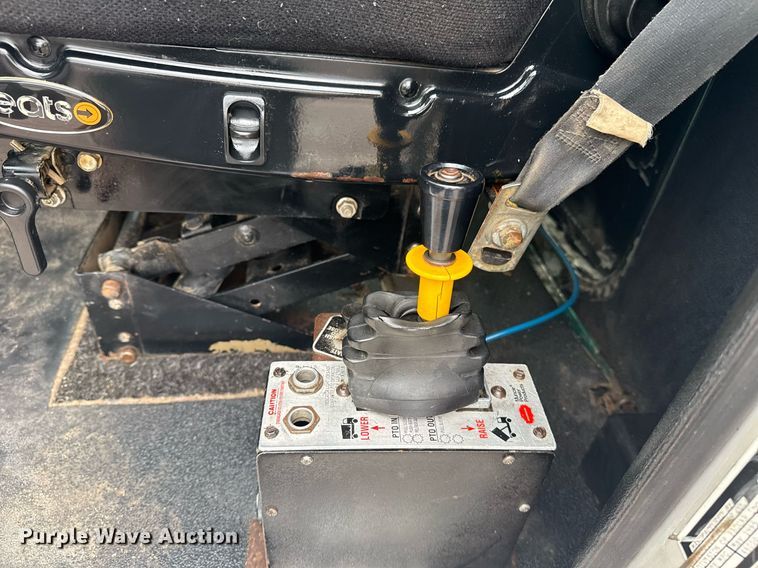 image for item EG5925 1996 Peterbilt 378 dump truck