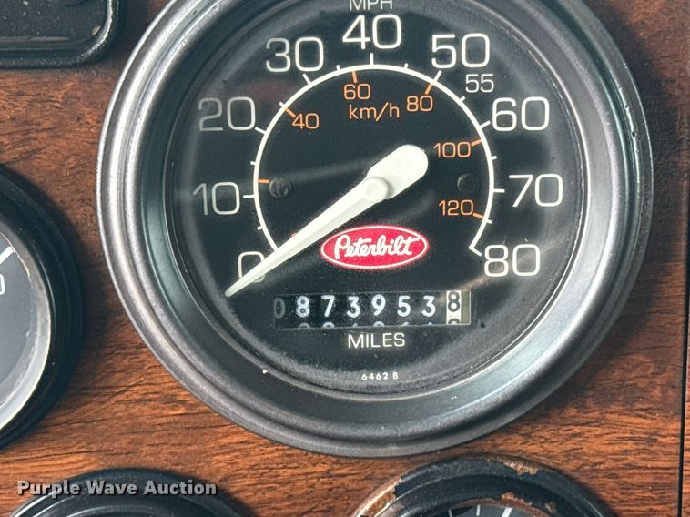 image for item EG5925 1996 Peterbilt 378 dump truck