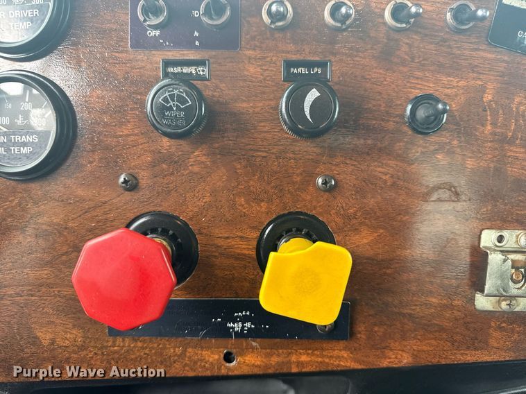 image for item EG5925 1996 Peterbilt 378 dump truck