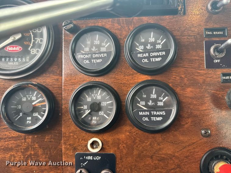 image for item EG5925 1996 Peterbilt 378 dump truck