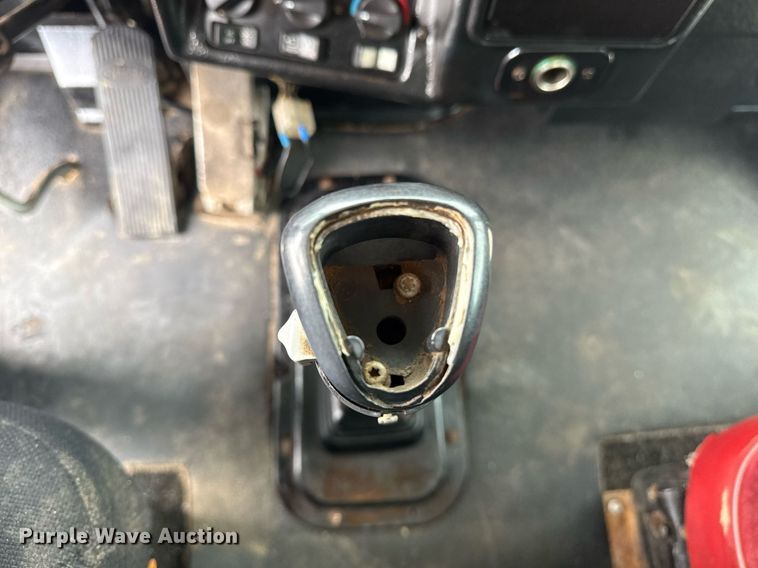 image for item EG5925 1996 Peterbilt 378 dump truck