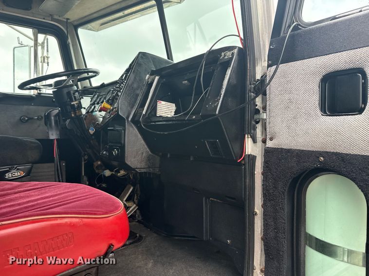 image for item EG5925 1996 Peterbilt 378 dump truck