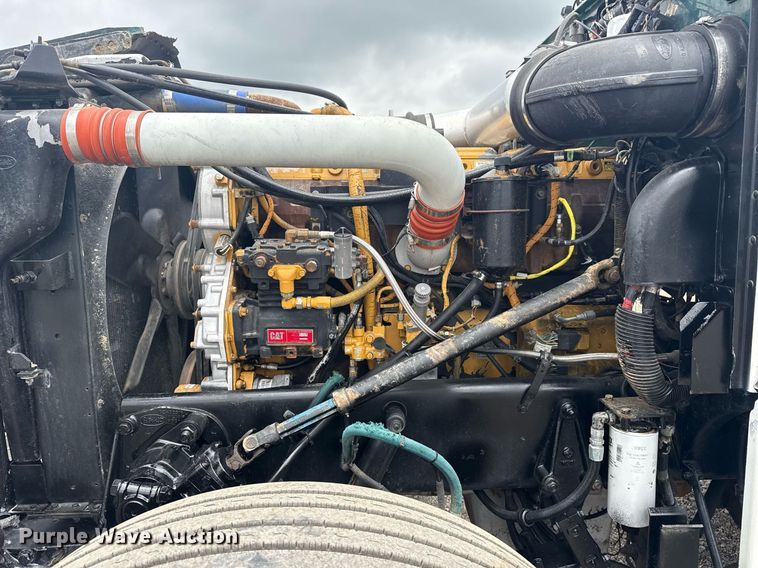 image for item EG5925 1996 Peterbilt 378 dump truck