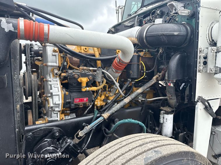 image for item EG5925 1996 Peterbilt 378 dump truck