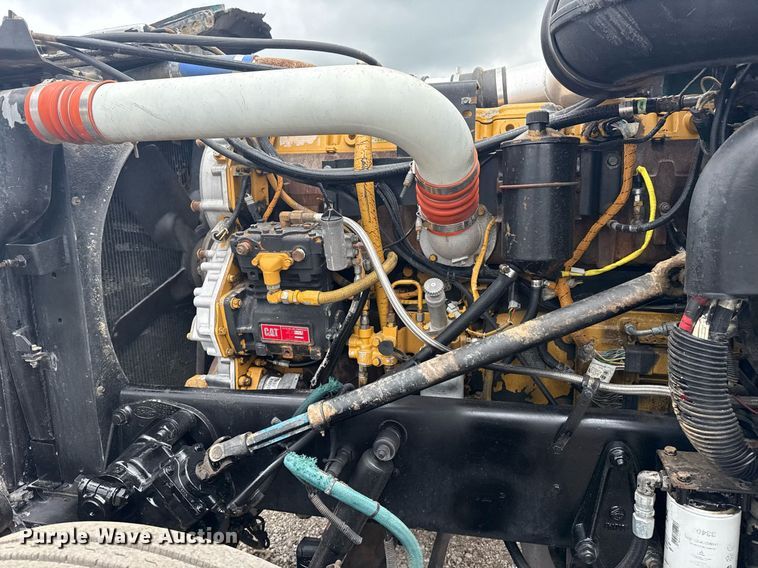 image for item EG5925 1996 Peterbilt 378 dump truck