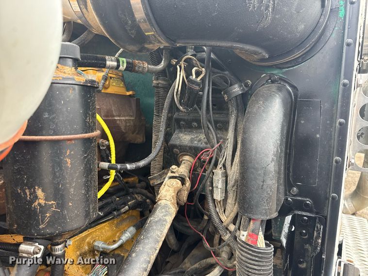 image for item EG5925 1996 Peterbilt 378 dump truck