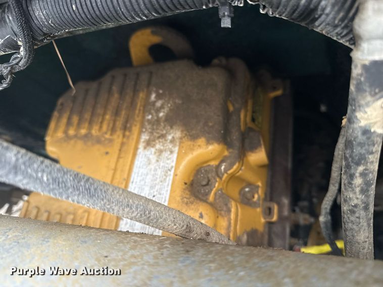 image for item EG5925 1996 Peterbilt 378 dump truck