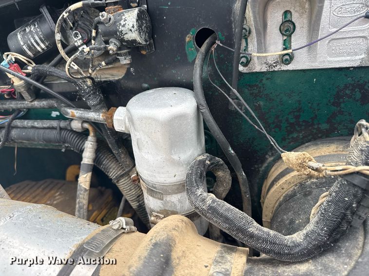 image for item EG5925 1996 Peterbilt 378 dump truck