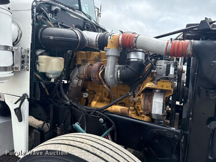 image for item EG5925 1996 Peterbilt 378 dump truck