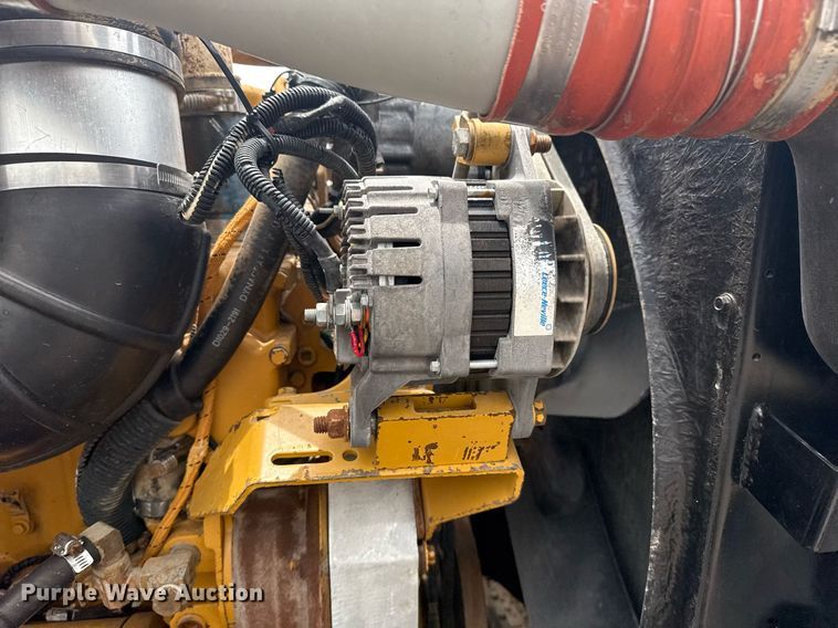 image for item EG5925 1996 Peterbilt 378 dump truck