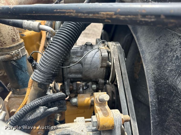 image for item EG5925 1996 Peterbilt 378 dump truck