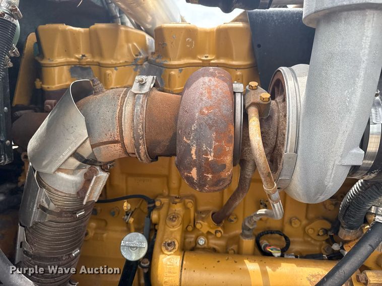 image for item EG5925 1996 Peterbilt 378 dump truck