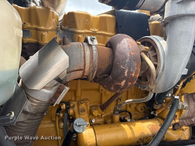 image for item EG5925 1996 Peterbilt 378 dump truck