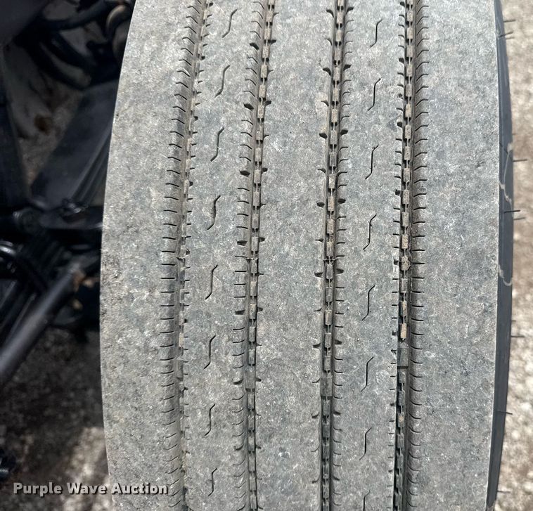 image for item EG5925 1996 Peterbilt 378 dump truck