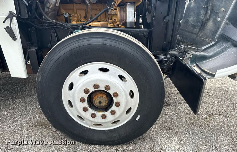 image for item EG5925 1996 Peterbilt 378 dump truck