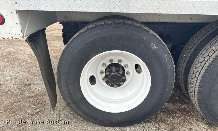 image for item EG5925 1996 Peterbilt 378 dump truck