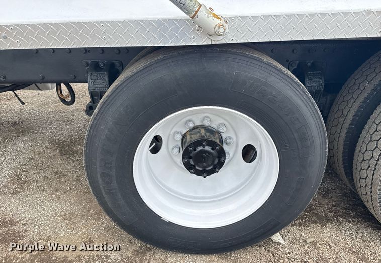 image for item EG5925 1996 Peterbilt 378 dump truck