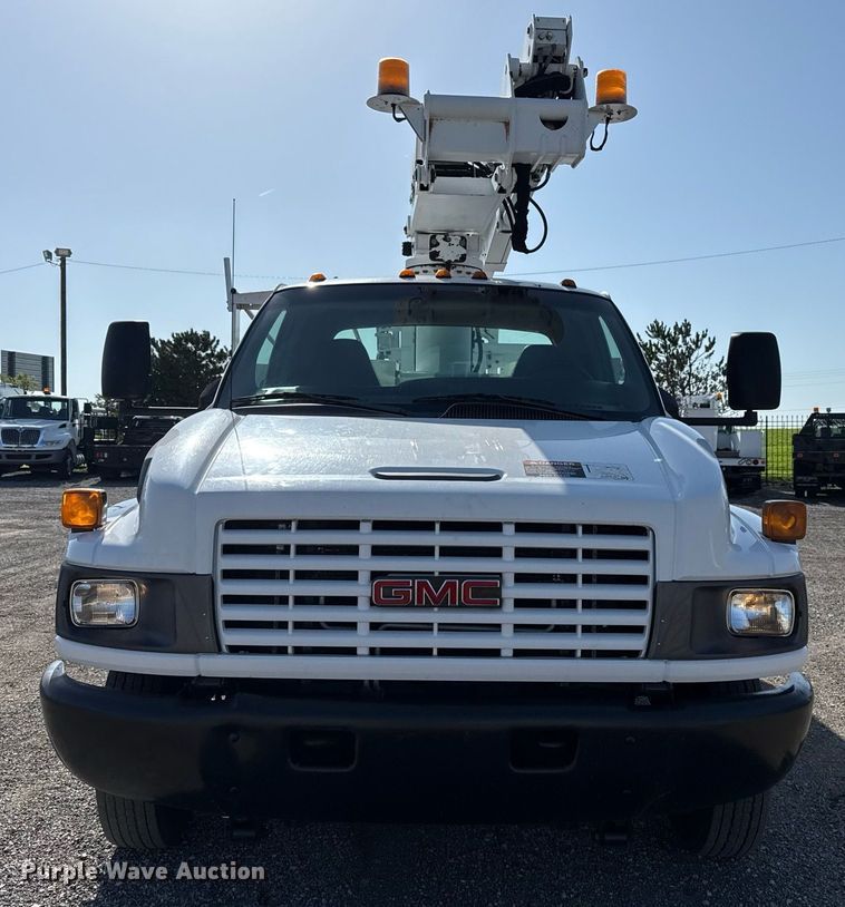 CAMIóN CON CANASTILLA 2005 GMC ALTEC