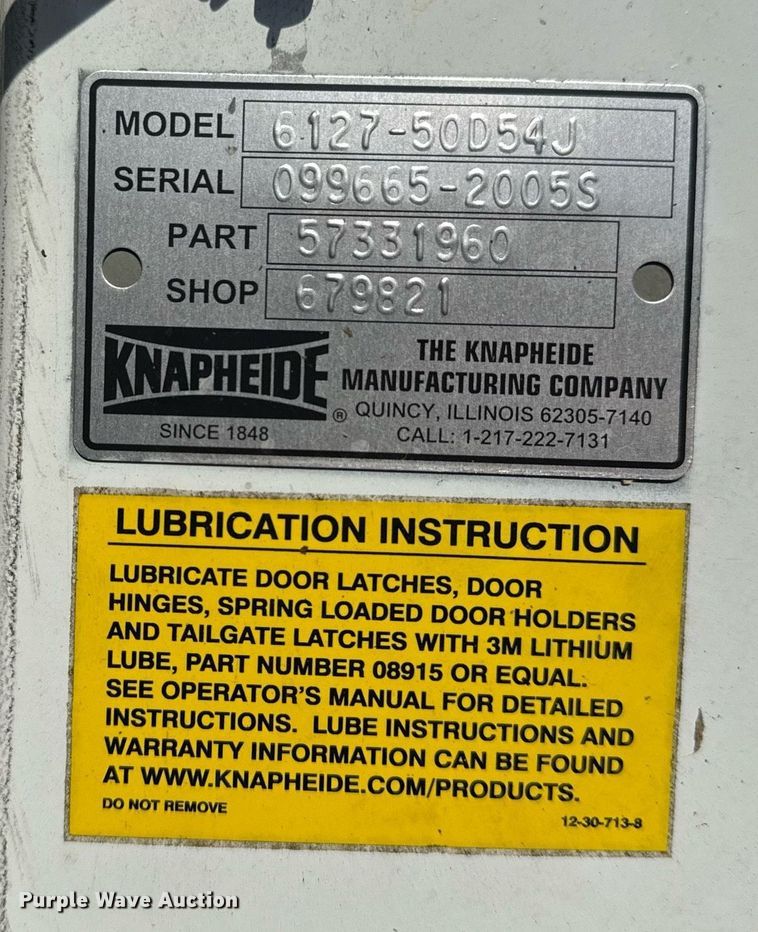 image for item EG5945 2005 GMC C5500 bucket truck