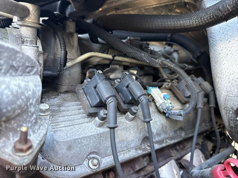 image for item EG5945 2005 GMC C5500 bucket truck