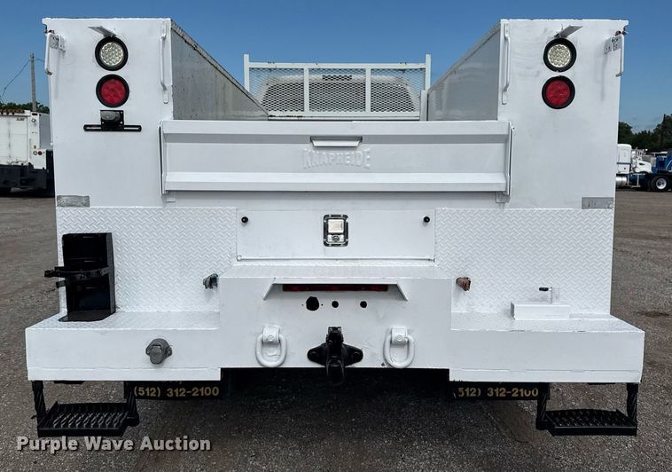 image for item EG5957 2009 Ford F750 Super Duty Crew Cab utility / service truck