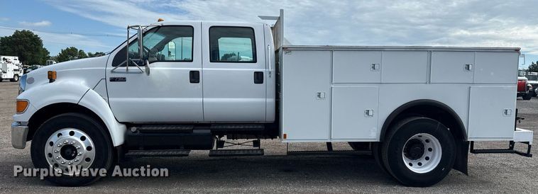 image for item EG5957 2009 Ford F750 Super Duty Crew Cab utility / service truck