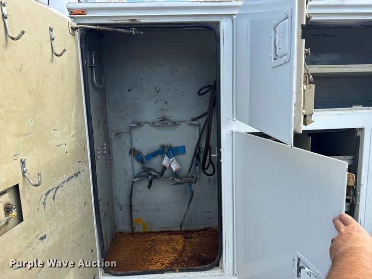 image for item EG5957 2009 Ford F750 Super Duty Crew Cab utility / service truck