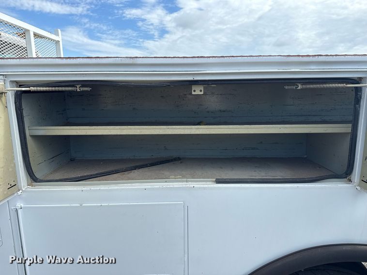 image for item EG5957 2009 Ford F750 Super Duty Crew Cab utility / service truck