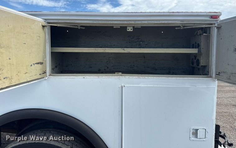 image for item EG5957 2009 Ford F750 Super Duty Crew Cab utility / service truck