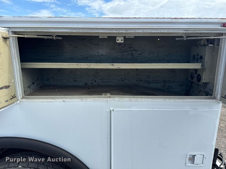 image for item EG5957 2009 Ford F750 Super Duty Crew Cab utility / service truck