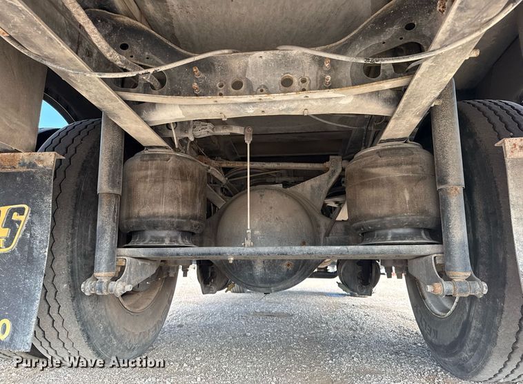 image for item EG5957 2009 Ford F750 Super Duty Crew Cab utility / service truck