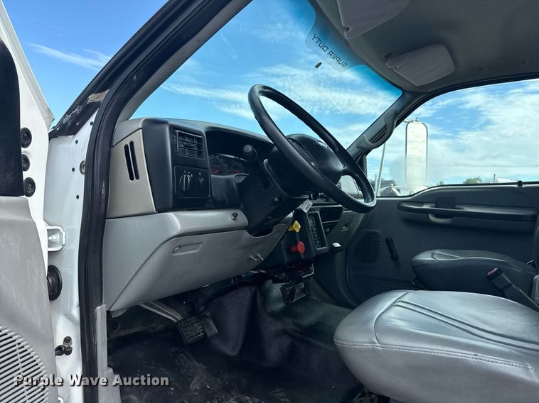 image for item EG5957 2009 Ford F750 Super Duty Crew Cab utility / service truck