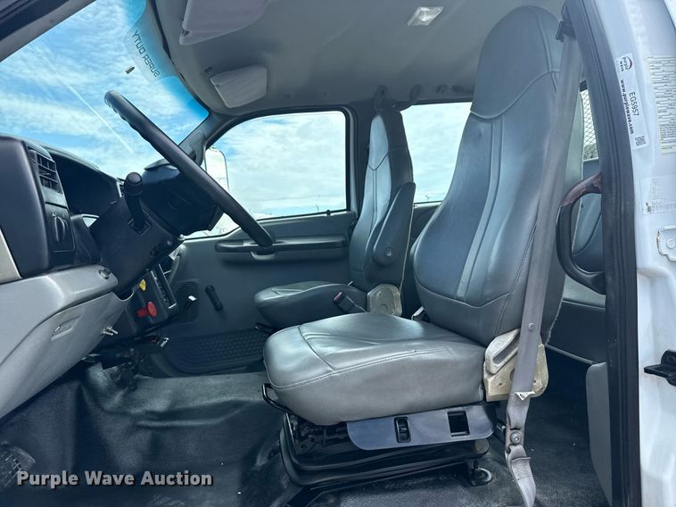 image for item EG5957 2009 Ford F750 Super Duty Crew Cab utility / service truck