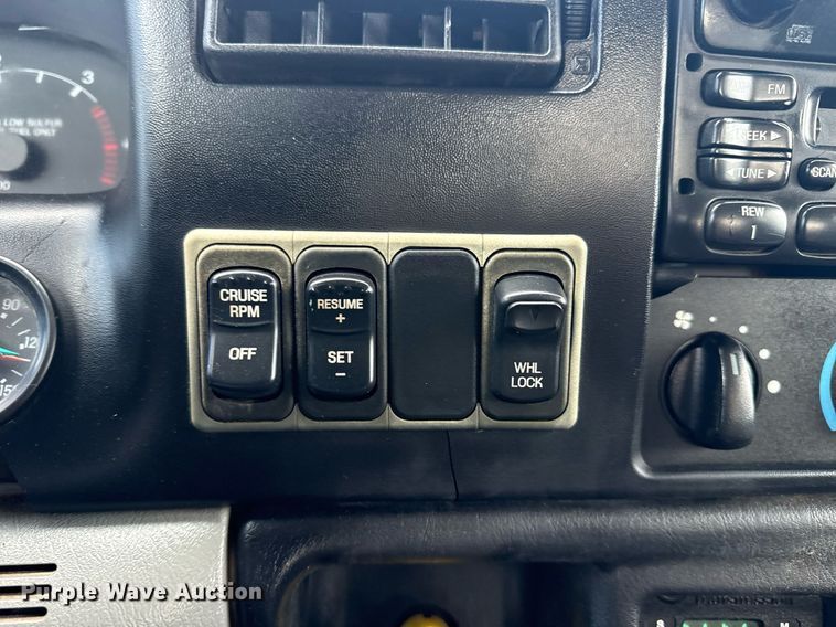 image for item EG5957 2009 Ford F750 Super Duty Crew Cab utility / service truck