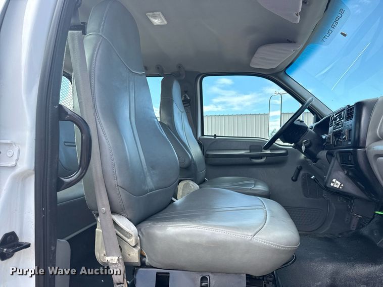 image for item EG5957 2009 Ford F750 Super Duty Crew Cab utility / service truck