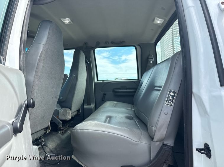 image for item EG5957 2009 Ford F750 Super Duty Crew Cab utility / service truck