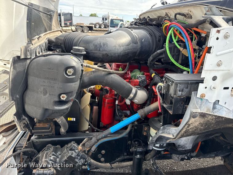 image for item EG5957 2009 Ford F750 Super Duty Crew Cab utility / service truck