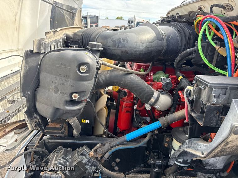 image for item EG5957 2009 Ford F750 Super Duty Crew Cab utility / service truck